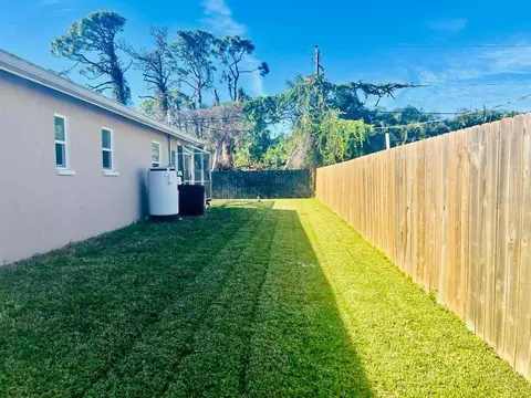 Exterior - 874 Acadia Rd, Venice, FL 34293 photo 25 of 25