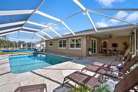 Exterior - 874 Acadia Rd, Venice, FL 34293 photo 11 of 25