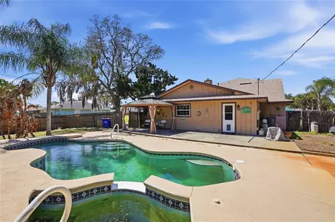 Exterior - 3131 Juniper Dr, Edgewater, FL 32141 photo 4 of 6