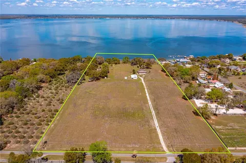 13311 SE Sunset Harbor Rd, Weirsdale, FL 32195