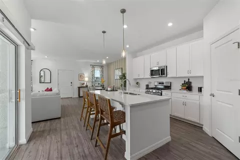 Kitchen - 1820 Shadow Box Bnd, Saint Cloud, FL 34771 photo 2 of 6