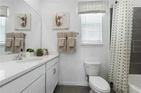 Bath - 1820 Shadow Box Bnd, Saint Cloud, FL 34771 photo 4 of 5