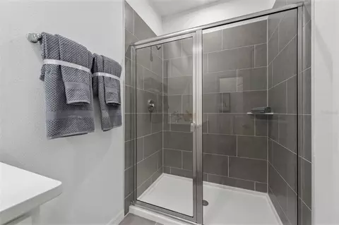 Bath - 1820 Shadow Box Bnd, Saint Cloud, FL 34771 photo 3 of 5