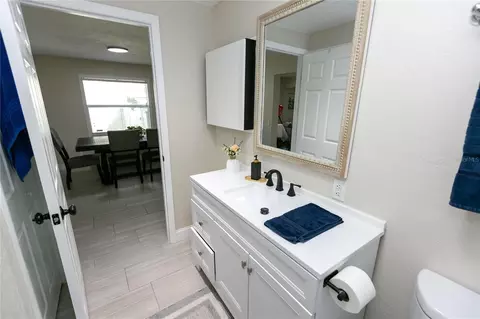 Bath - 807 Tennessee Ave, Saint Cloud, FL 34769 photo 4 of 7