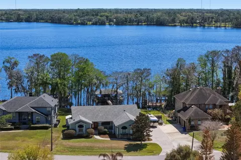 834 Millshore Dr, Chuluota, FL 32766