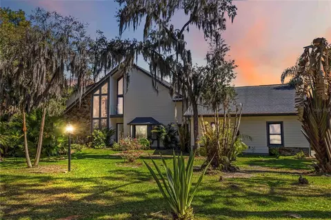 7468 Lake Willis Dr, Orlando, FL 32821