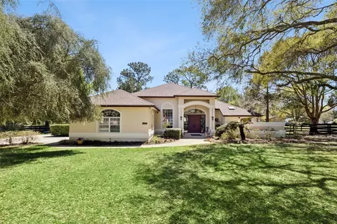 6270 NE 49th St, Silver Springs, FL 34488