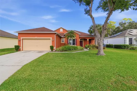 204 Golf Course Pkwy, Davenport, FL 33837