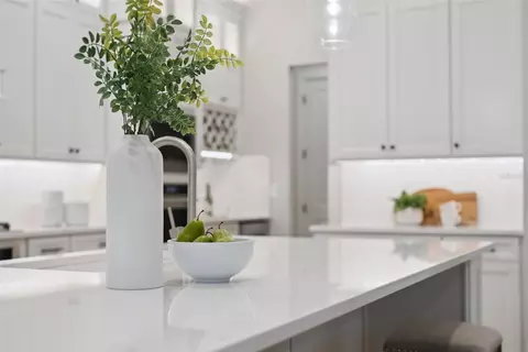 Kitchen - 2555 Pine Preserve Ct, Saint Cloud, FL 34771 photo 5 of 8