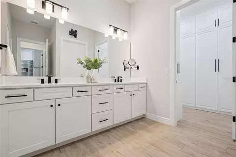 Bath - 2555 Pine Preserve Ct, Saint Cloud, FL 34771 photo 4 of 7