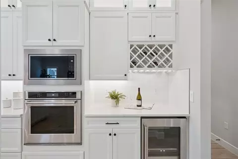 Kitchen - 2555 Pine Preserve Ct, Saint Cloud, FL 34771 photo 7 of 8