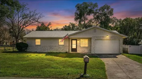 111 Amigos Rd, Debary, FL 32713