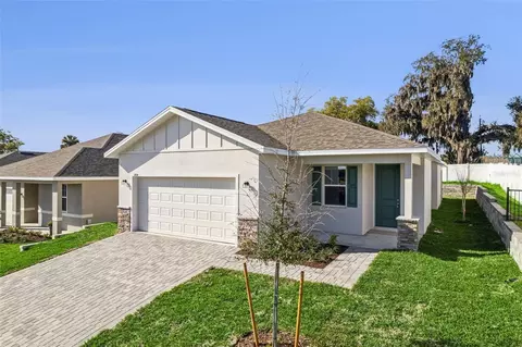3704 Watercliff Cir, Grand Island, FL 32735