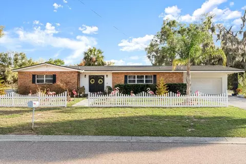820 E Clifford Ave, Eustis, FL 32726