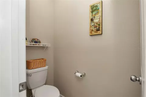 Bath - 7934 SW 74th Loop, Ocala, FL 34481 photo 4 of 5