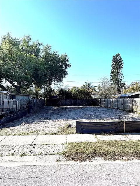 2126 43rd Ave N, Saint Petersburg, FL 33714