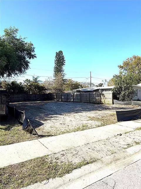 2126 43rd Ave N, Saint Petersburg, FL 33714