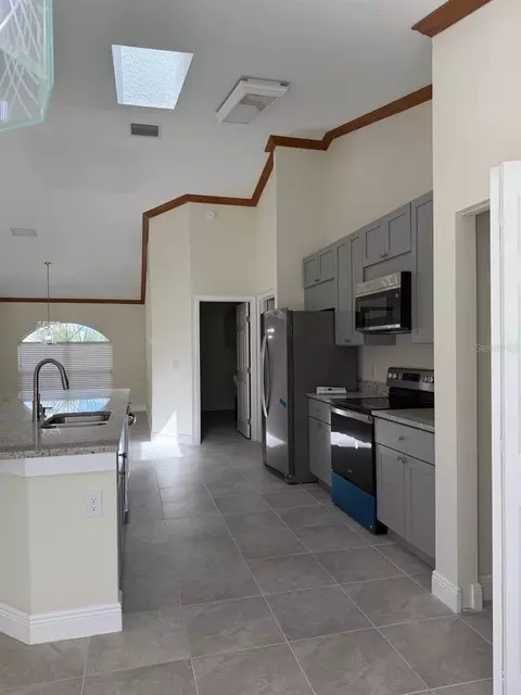Kitchen - 4572 NW 32nd St, Ocala, FL 34482 photo 1 of 2