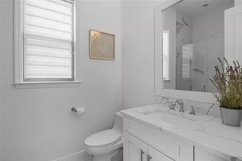 Bath - 1118 Estancia Woods Loop, Windermere, FL 34786 photo 3 of 6