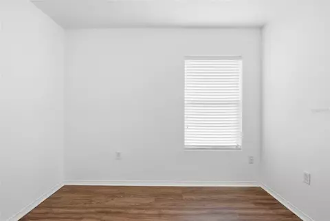 Bedroom - 10920 Pond Pine Dr, Riverview, FL 33569 photo 4 of 8