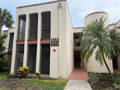 516 Orange Dr #20, Altamonte Springs, FL 32701