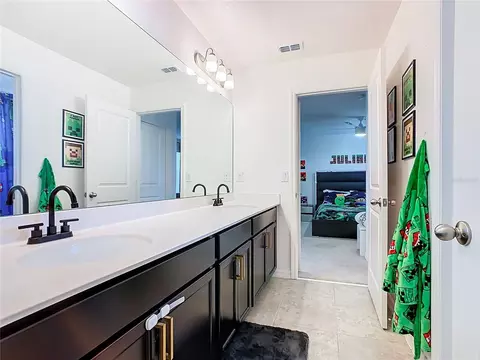 Bath - 1285 Hilltop Pl, Saint Cloud, FL 34772 photo 5 of 8