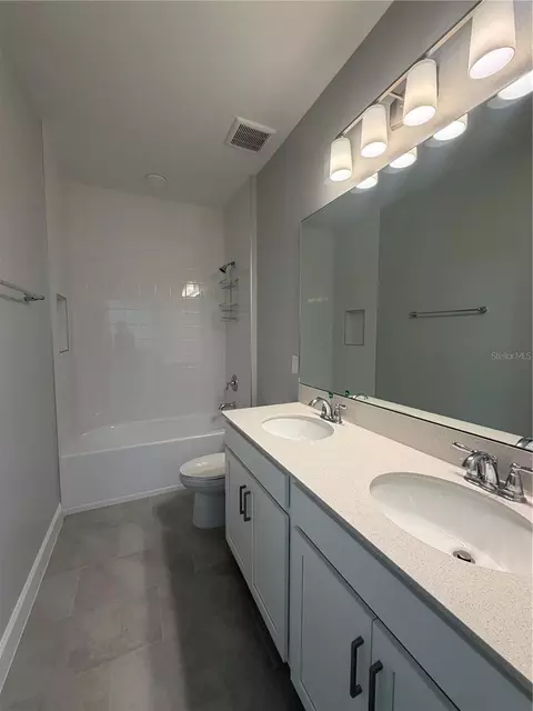 Bath - 1389 Lumpini St, Saint Cloud, FL 34771 photo 3 of 5