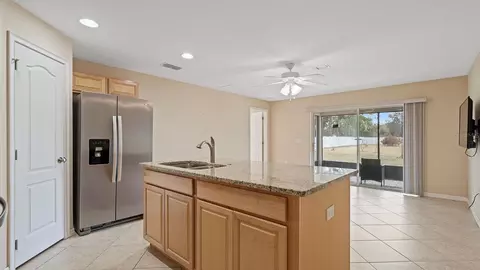 Kitchen - 4840 Old Oak Trl, Saint Cloud, FL 34771 photo 4 of 4