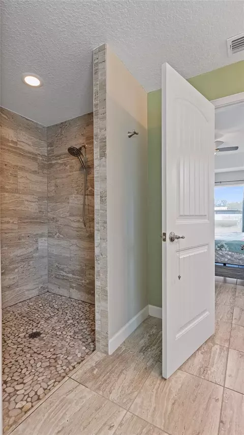 Bath - 4840 Old Oak Trl, Saint Cloud, FL 34771 photo 1 of 4