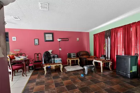 Living - 8779 SE 89th Pl, Ocala, FL 34472 photo 4 of 4