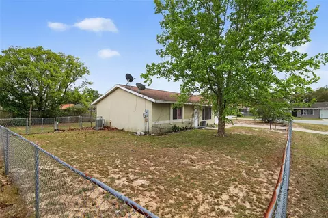 Exterior - 8779 SE 89th Pl, Ocala, FL 34472 photo 5 of 6