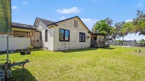 Exterior - 219 SW 6th St, Ocala, FL 34471 photo 5 of 8