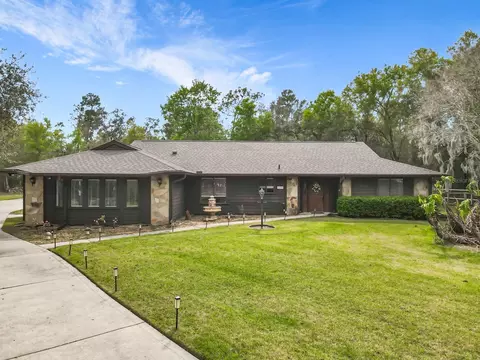 2420 Quails Roost Pl, De Leon Springs, FL 32130