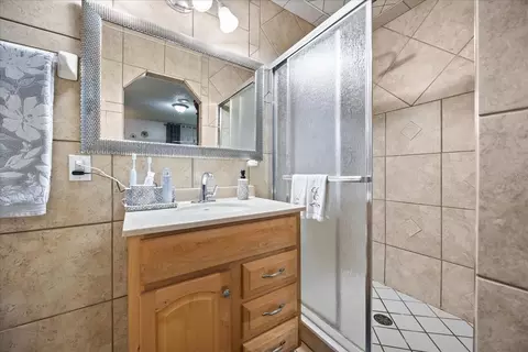 Bath - 2270 Old Hickory Tree Rd, Saint Cloud, FL 34772 photo 1 of 5