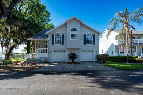 239 River Village Dr, Debary, FL 32713