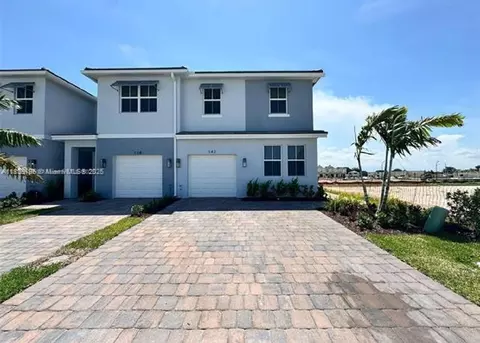 142 NE 14th Ter, Homestead, FL 33033