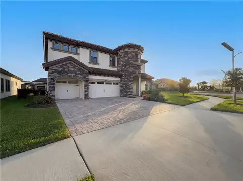 Exterior - 11277 Rustic Timber Loop, San Antonio, FL 33576 photo 7 of 9