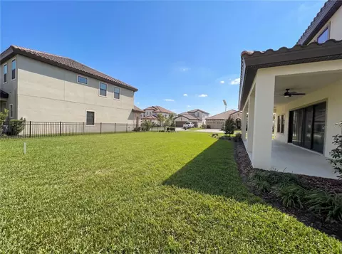 Exterior - 11277 Rustic Timber Loop, San Antonio, FL 33576 photo 6 of 9