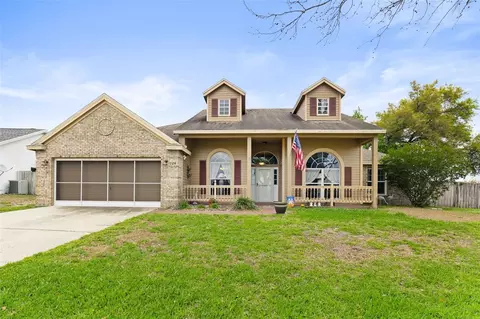 124 Country Lakes Cir, Groveland, FL 34736