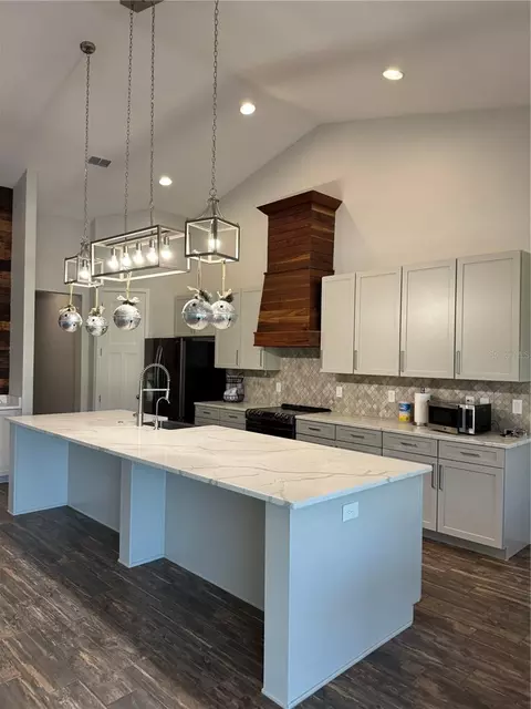 Kitchen - 4155 Albritton Rd, Saint Cloud, FL 34772 photo 4 of 9