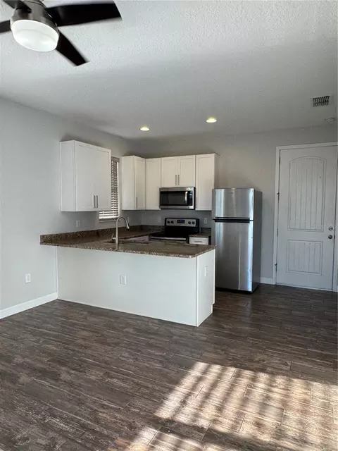 Kitchen - 4155 Albritton Rd, Saint Cloud, FL 34772 photo 6 of 9