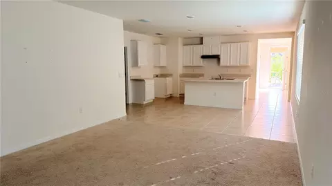 2816 Swooping Sparrow Dr, Saint Cloud, FL 34773 photo 3