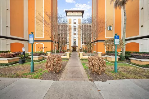 12527 Floridays Resort Dr #402E, Orlando, FL 32821