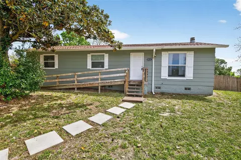 8018 Grovemont Estates Rd, Groveland, FL 34736