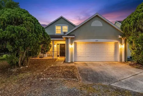2620 Woods Edge Cir, Orlando, FL 32817
