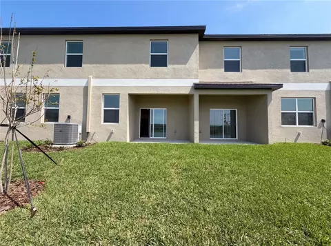 Exterior - 9423 Gulf Shore Ter, Parrish, FL 34219 photo 2 of 6