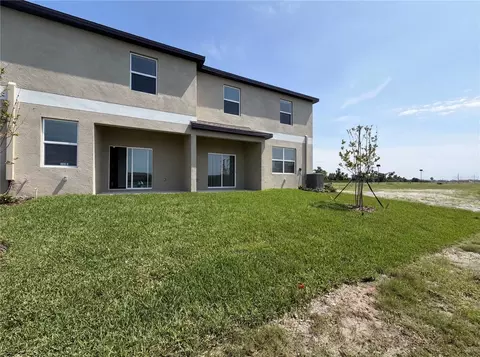 Exterior - 9423 Gulf Shore Ter, Parrish, FL 34219 photo 5 of 6
