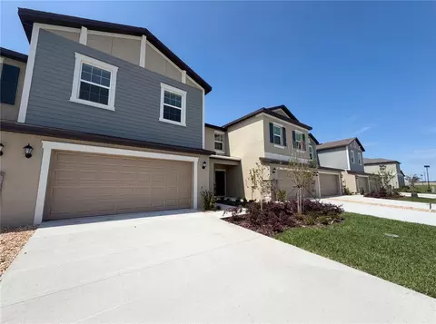 Exterior - 9423 Gulf Shore Ter, Parrish, FL 34219 photo 4 of 6