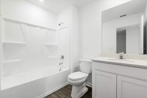 Bath - 4915 SW 81st Loop, Ocala, FL 34476 photo 2 of 3