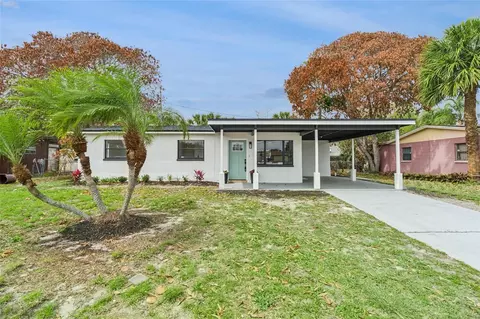 3042 Plummer Cir, Melbourne, FL 32901